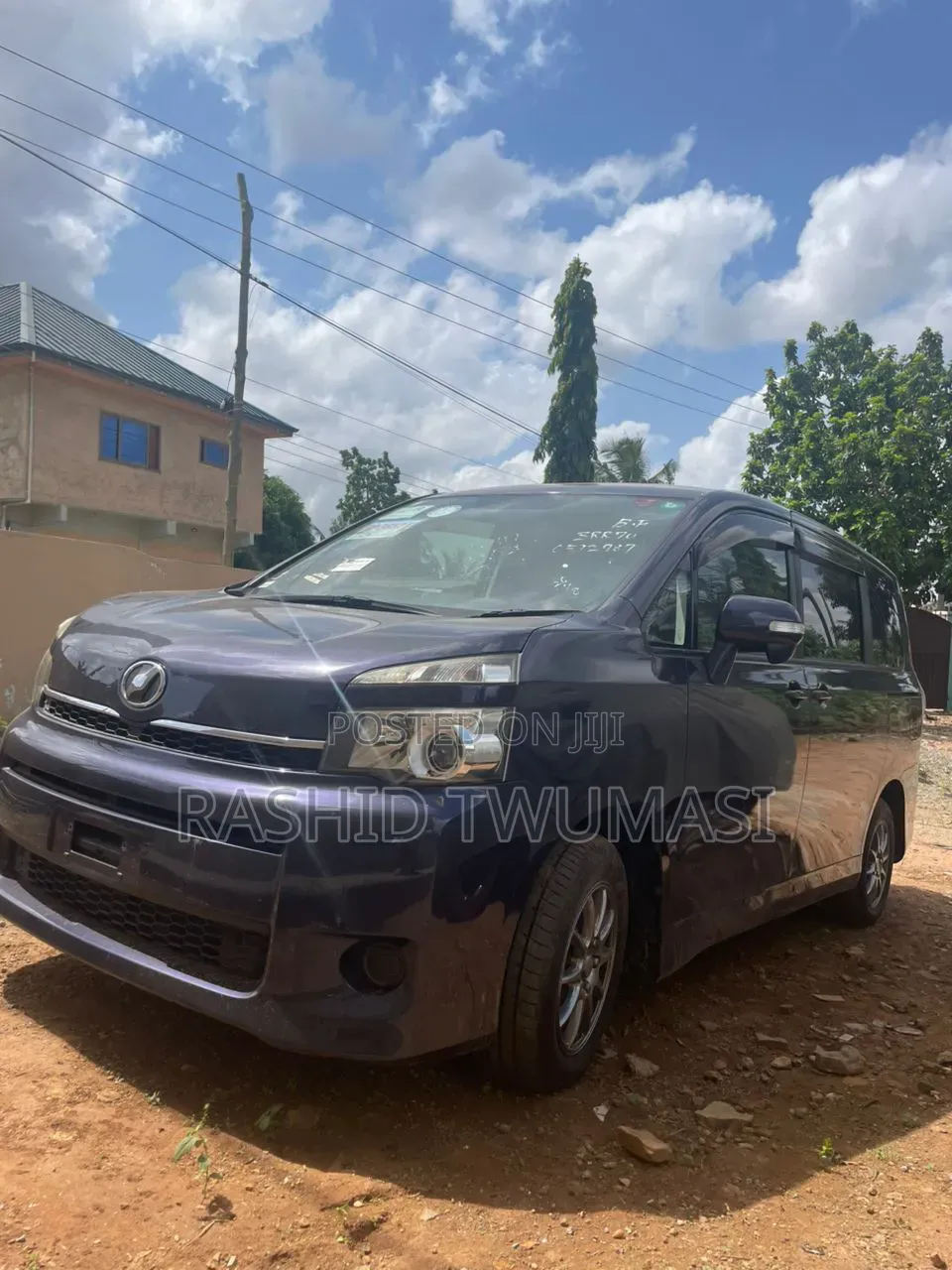 Toyota Voxy 2013 Blue