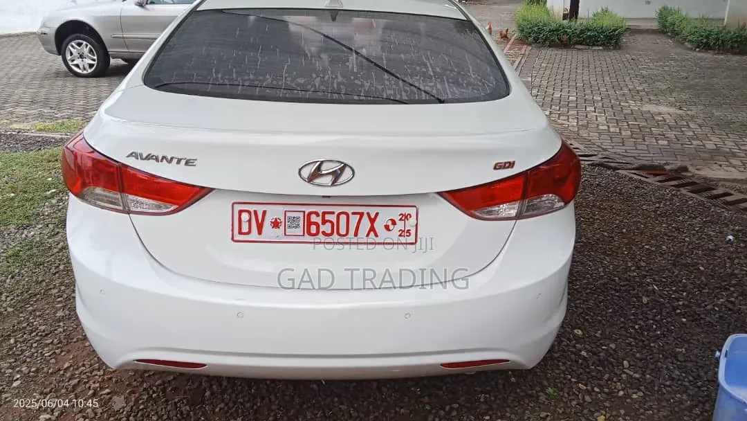 Hyundai Avante 2014 White