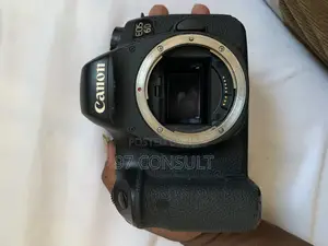 Canon Eos 6d With 50 Mm Lens For