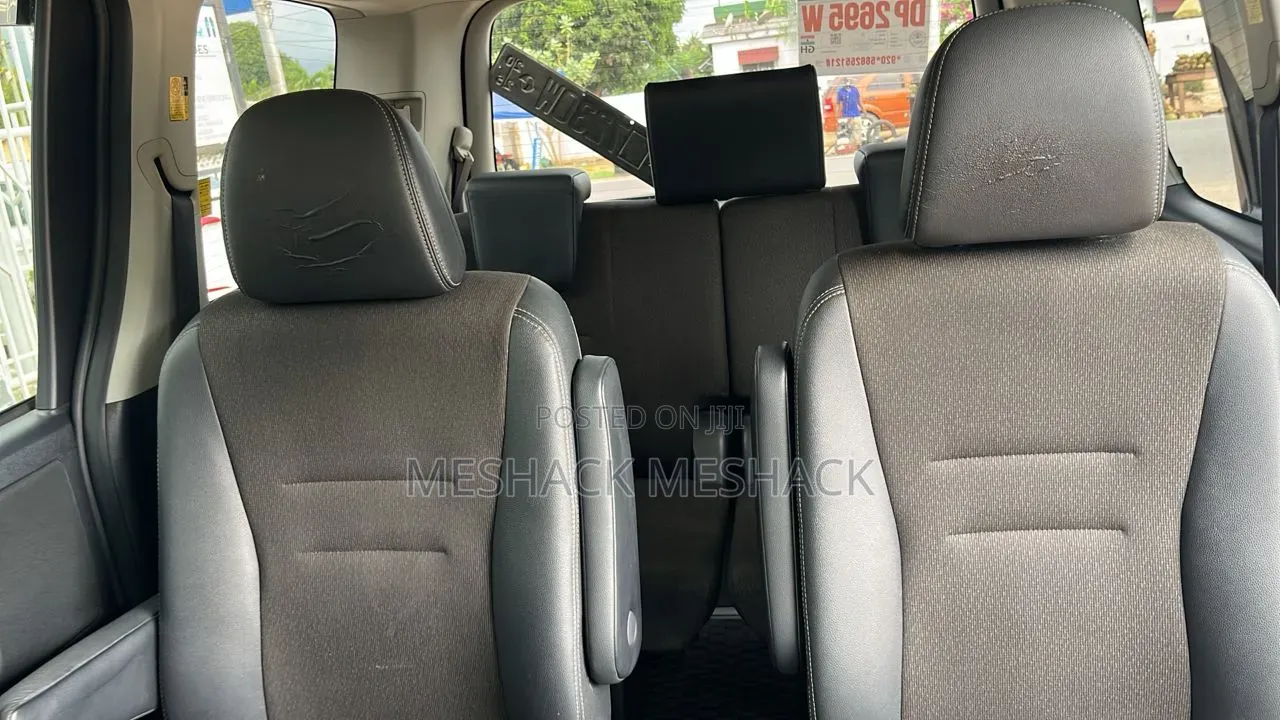 Toyota Voxy 2013 Black