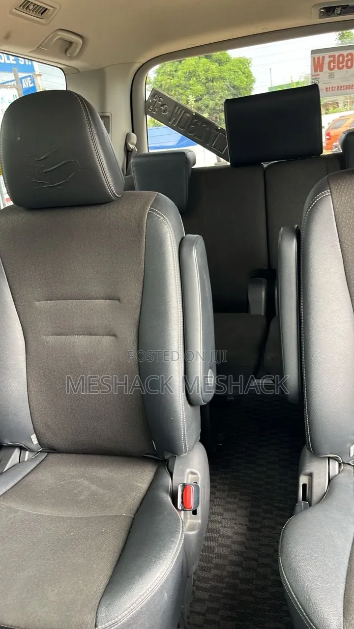 Toyota Voxy 2013 Black