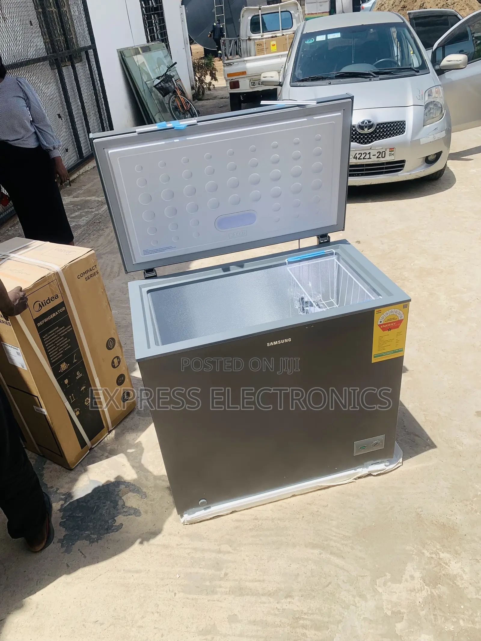 Best Buy for Less 198l Chest Freezer Single Door Samsung Grey