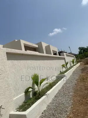 3bdrm Mansion in Eddiekobbs Agency, Kumasi Metropolitan for sale