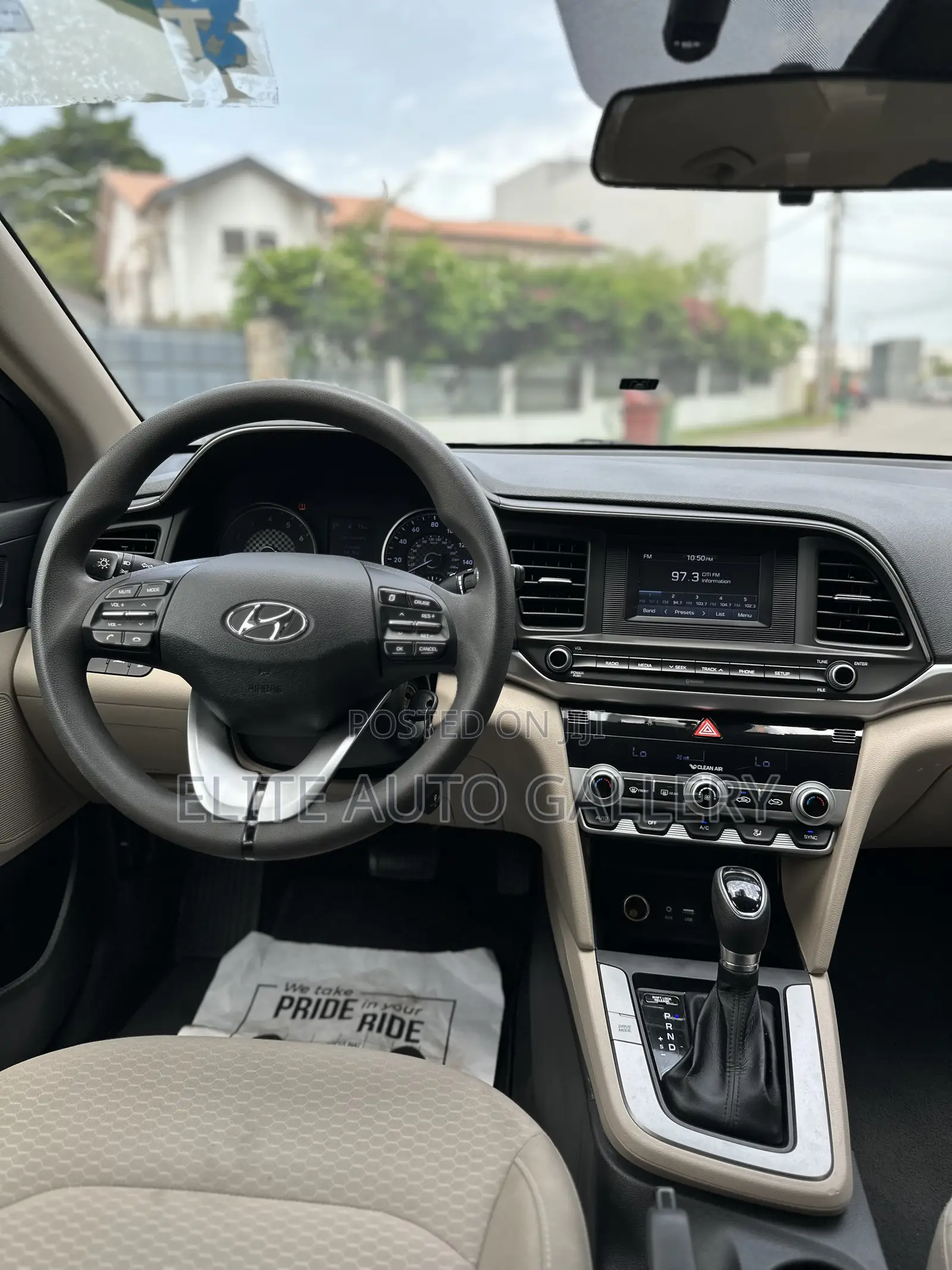 Hyundai Elantra SE 2020 Black