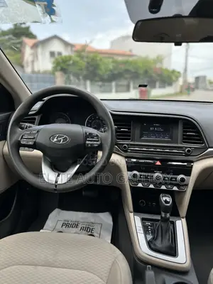 Hyundai Elantra SE 2020 Black