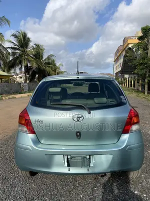 Toyota Vitz 2010 Green