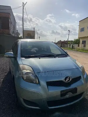 Toyota Vitz 2010 Green