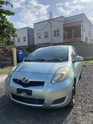 Toyota Vitz 2010 Green