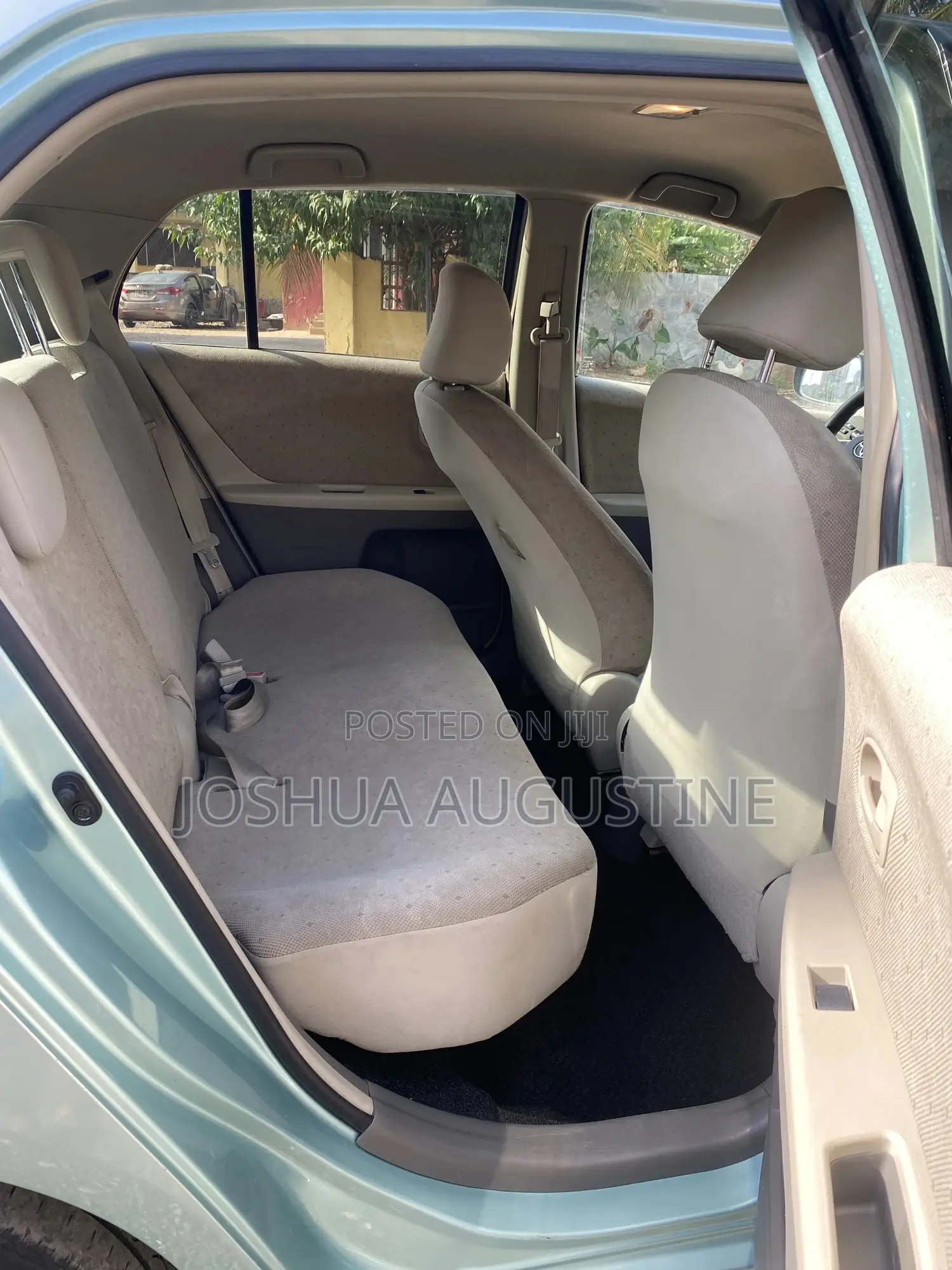 Toyota Vitz 2010 Green
