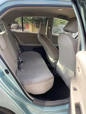 Toyota Vitz 2010 Green