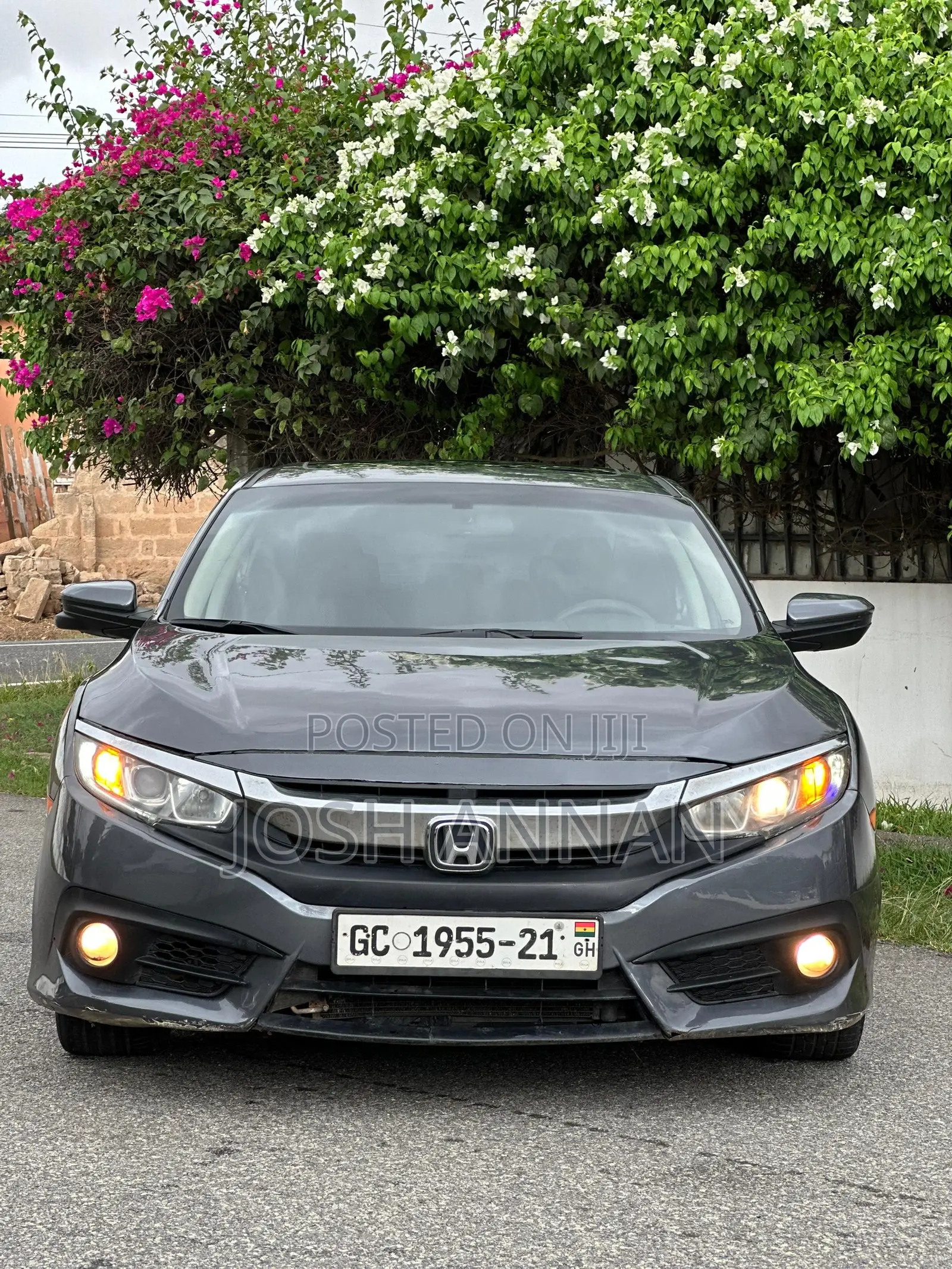 Honda Civic EX 4dr Hatchback (1.5L 4cyl) 2017 Gray