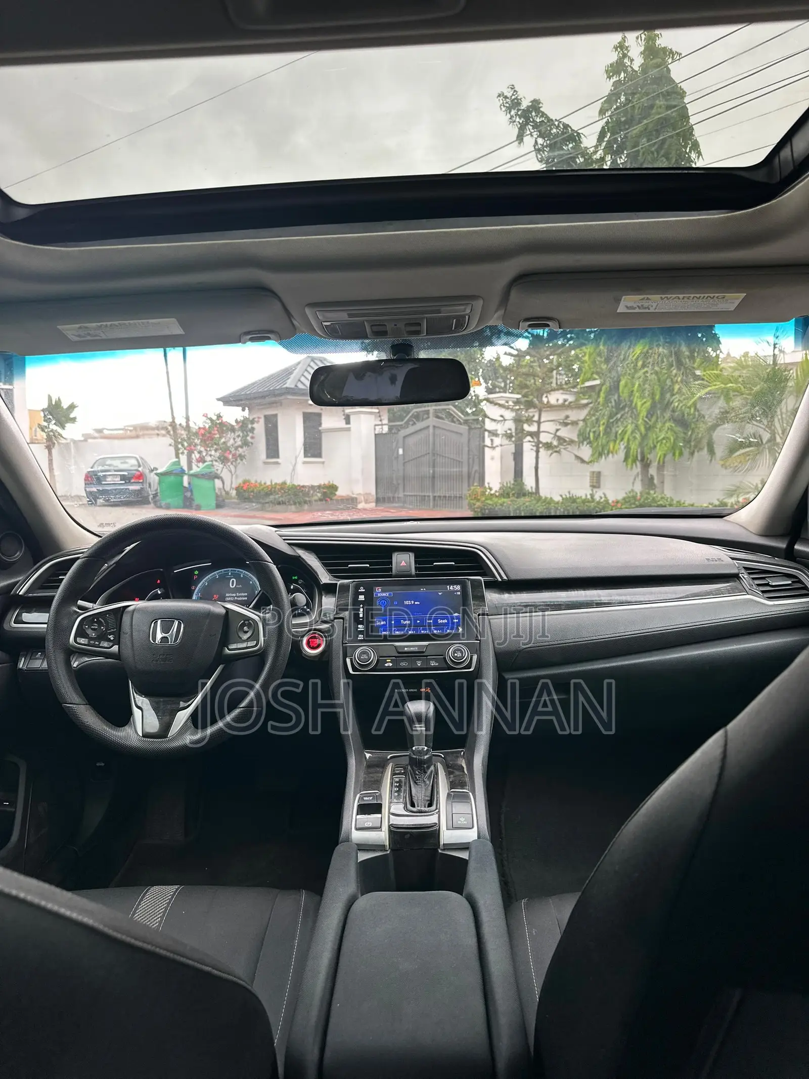 Honda Civic EX 4dr Hatchback (1.5L 4cyl) 2017 Gray