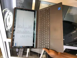 Laptop Dell Vostro 3520 8GB Intel Core i5 SSD 256GB