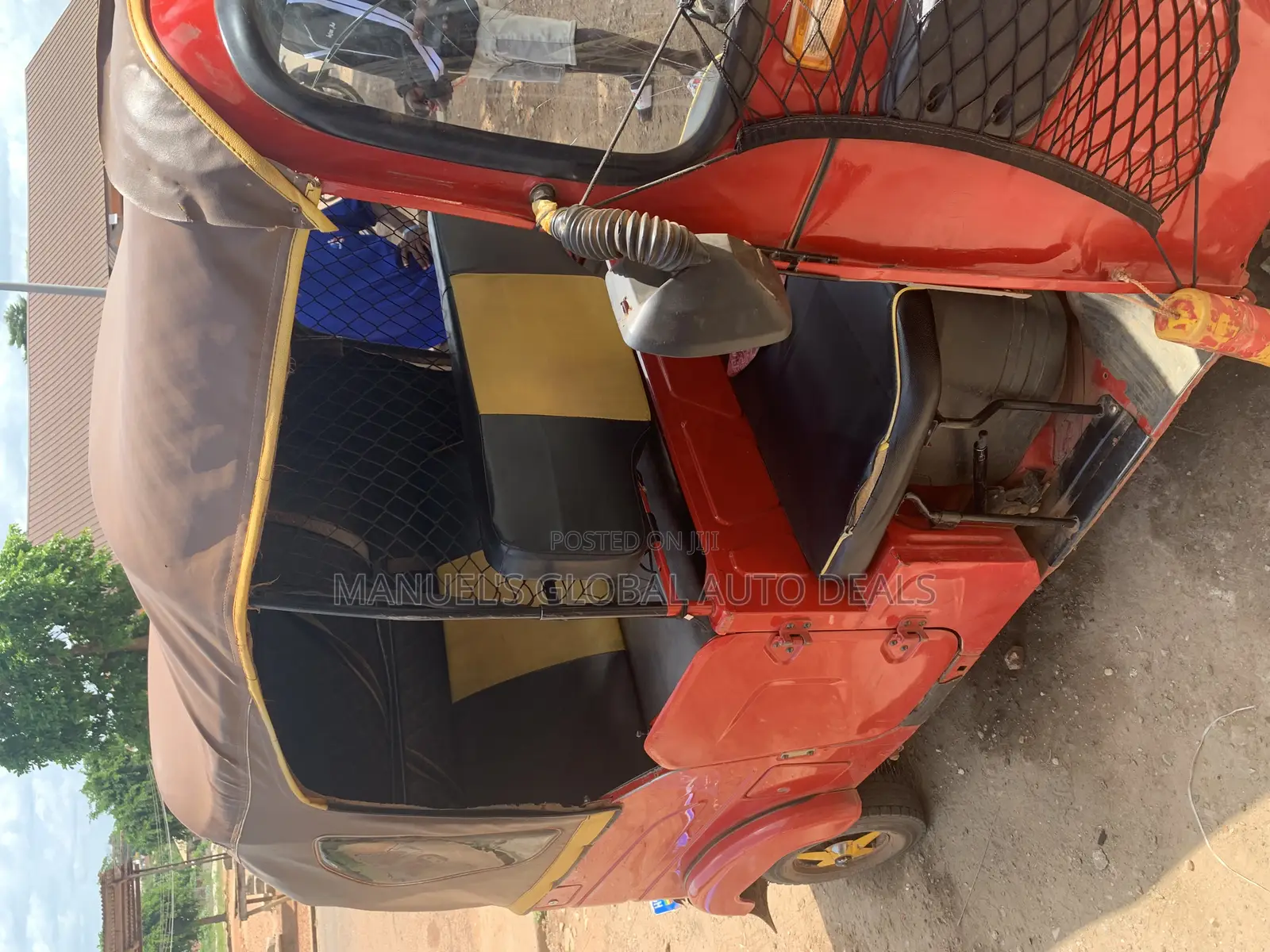 Bajaj RE 2025 Red