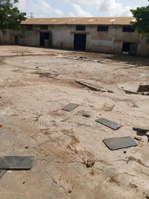 800sqm Warehouse Available for Rent at Circle