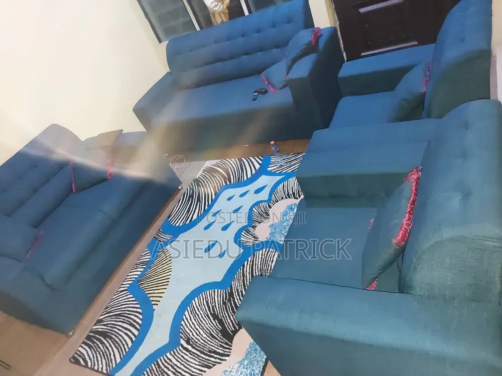Neat and Comfortable 7 Seat Sofa.