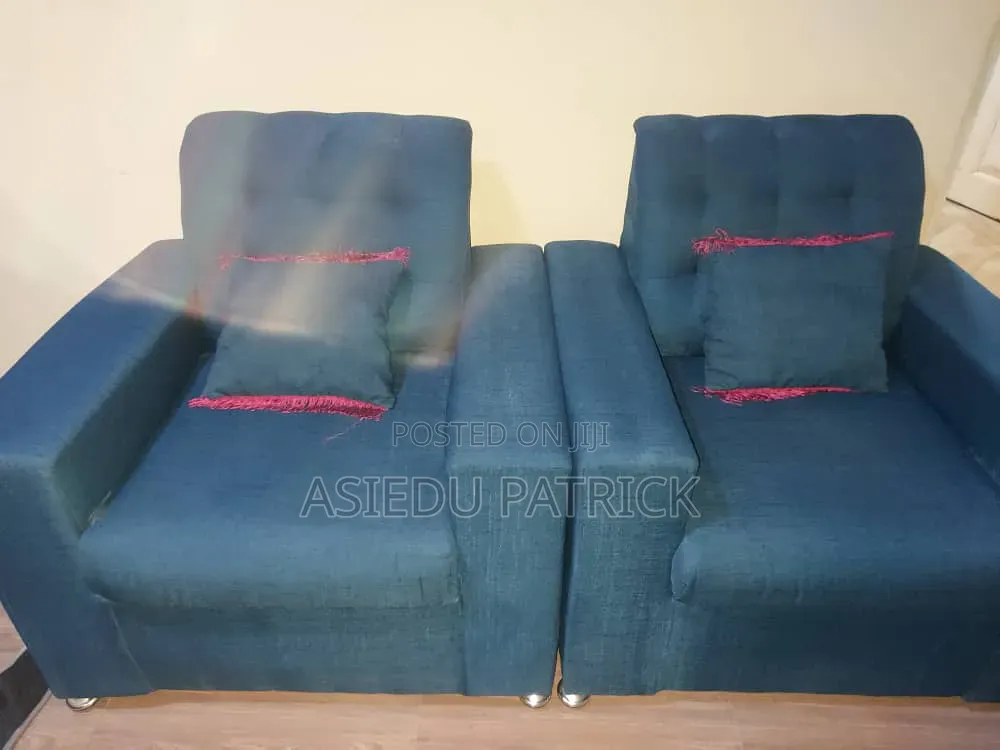 Neat and Comfortable 7 Seat Sofa.