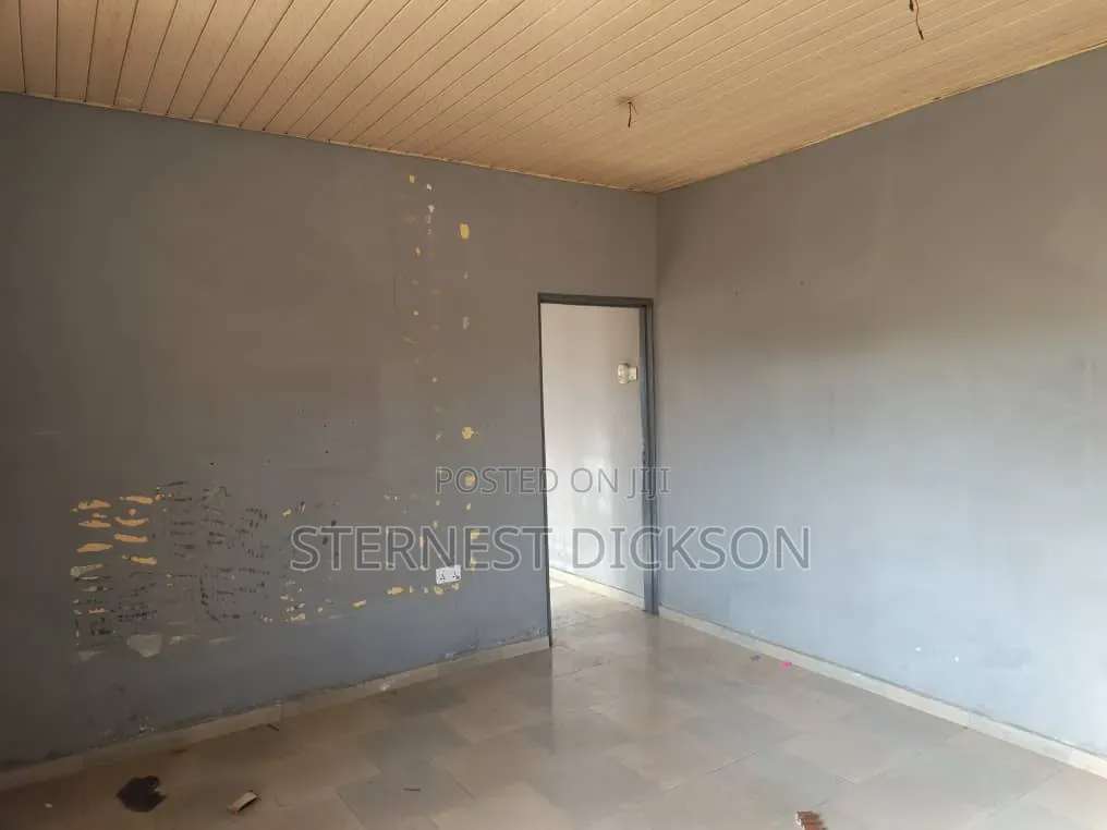 1bdrm House in My Honest Queen, Police Station for rent
