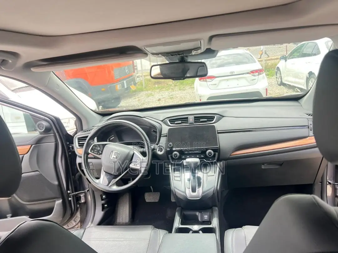 Honda CR-V Touring AWD 2019 Gray
