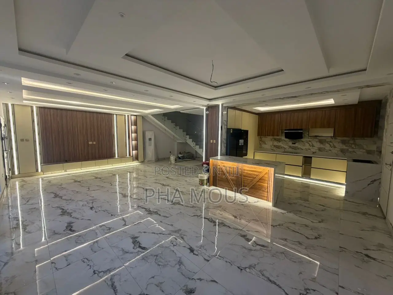 5bdrm House in East Legon for sale