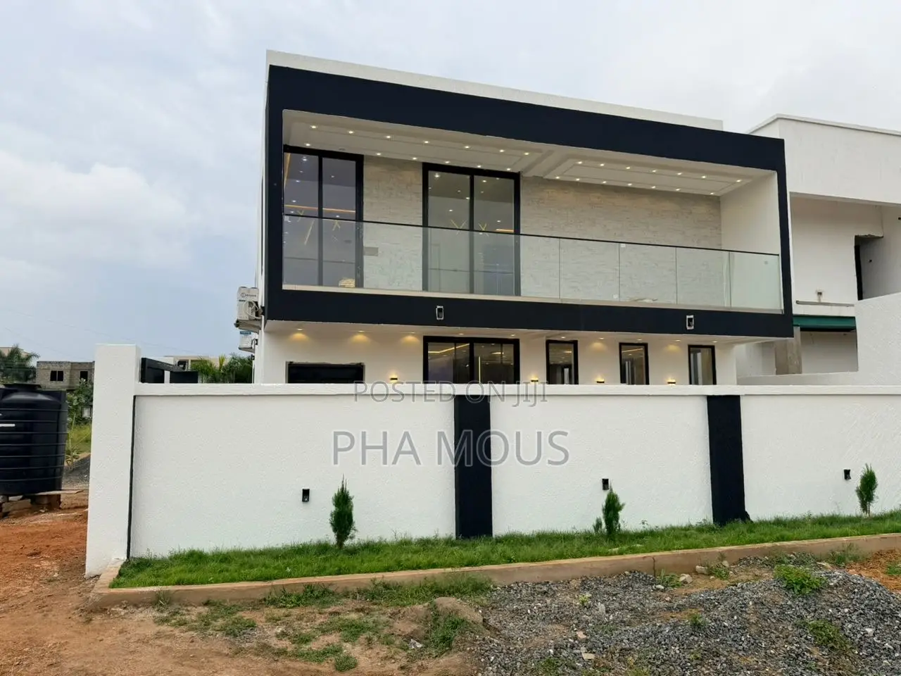 5bdrm House in East Legon for sale