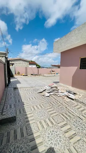11bdrm Apartment in Sefdard Properties, Kasoa for sale