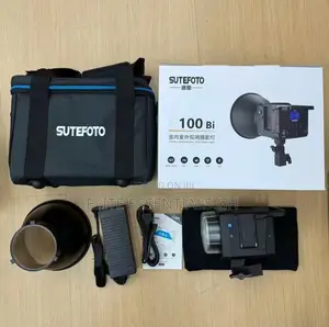 Sutefoto 100bi Comes With Two Batteries and a Tripod
