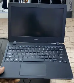 Laptop Acer TravelMate B113 4GB Intel SSD 128GB