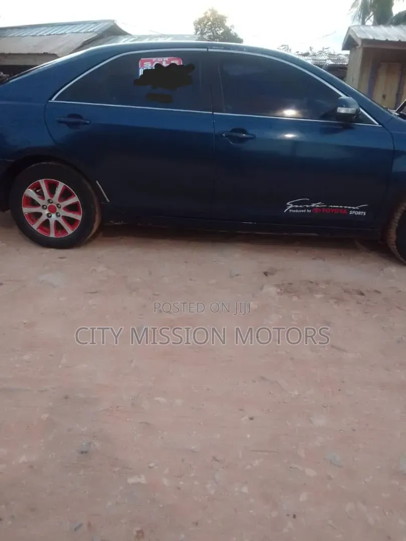Toyota Camry 2010 Blue