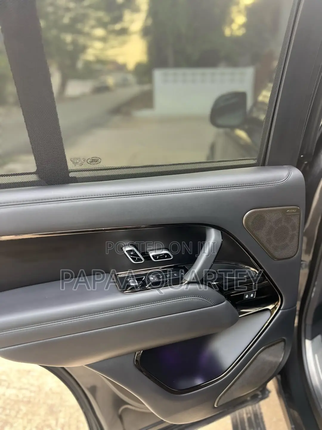 Land Rover Range Rover SV LWB 2023 Black