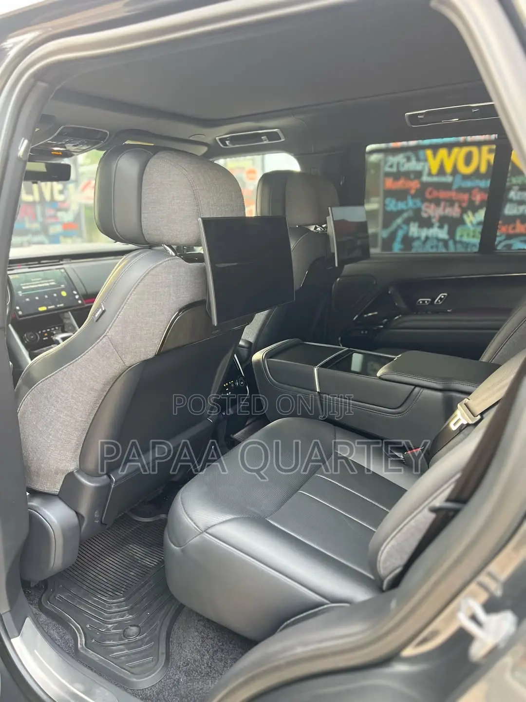 Land Rover Range Rover SV LWB 2023 Black