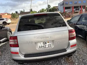 Porsche Cayenne 2011 Silver