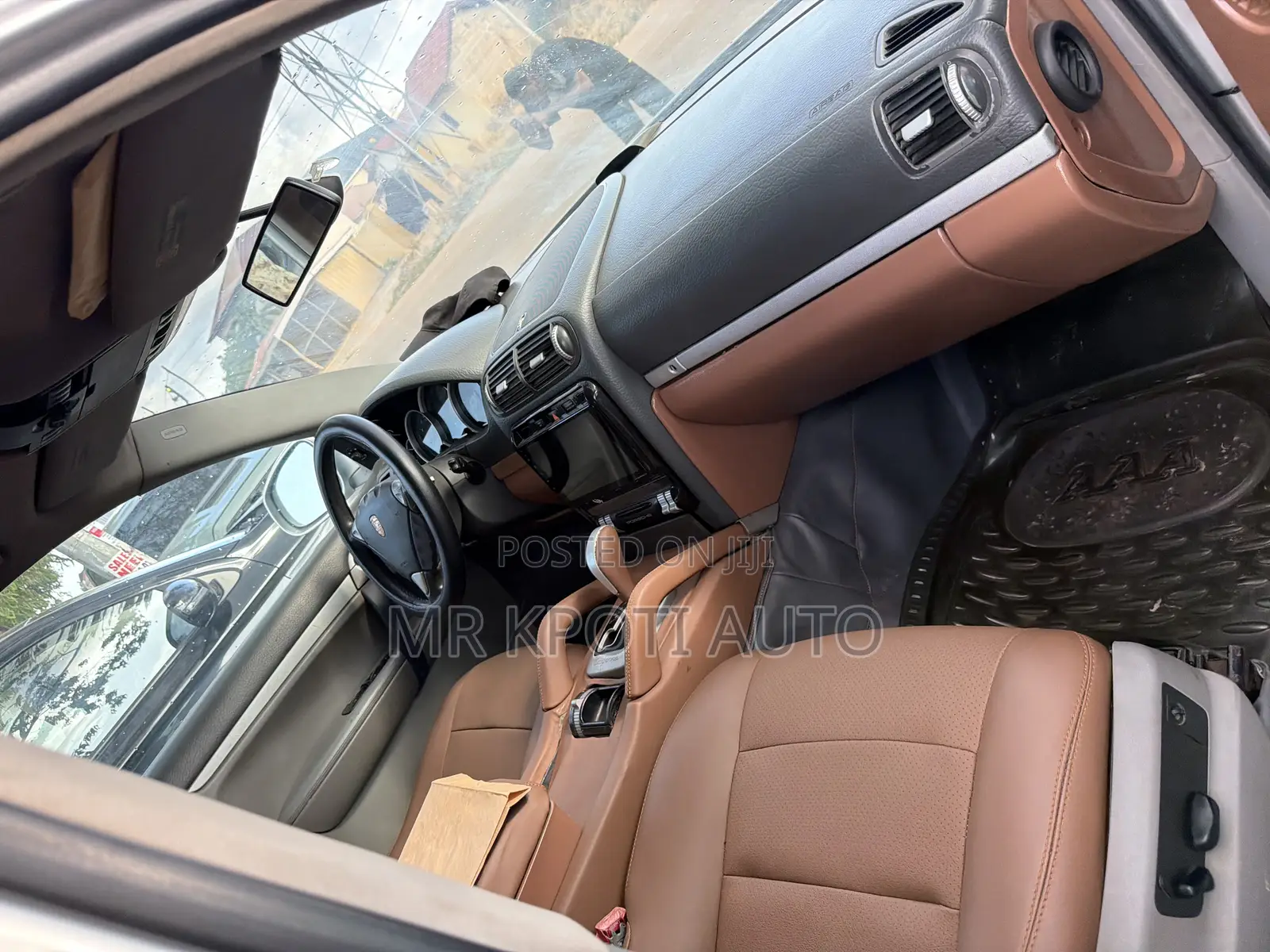 Porsche Cayenne 2011 Silver