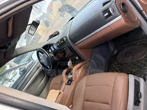 Porsche Cayenne 2011 Silver