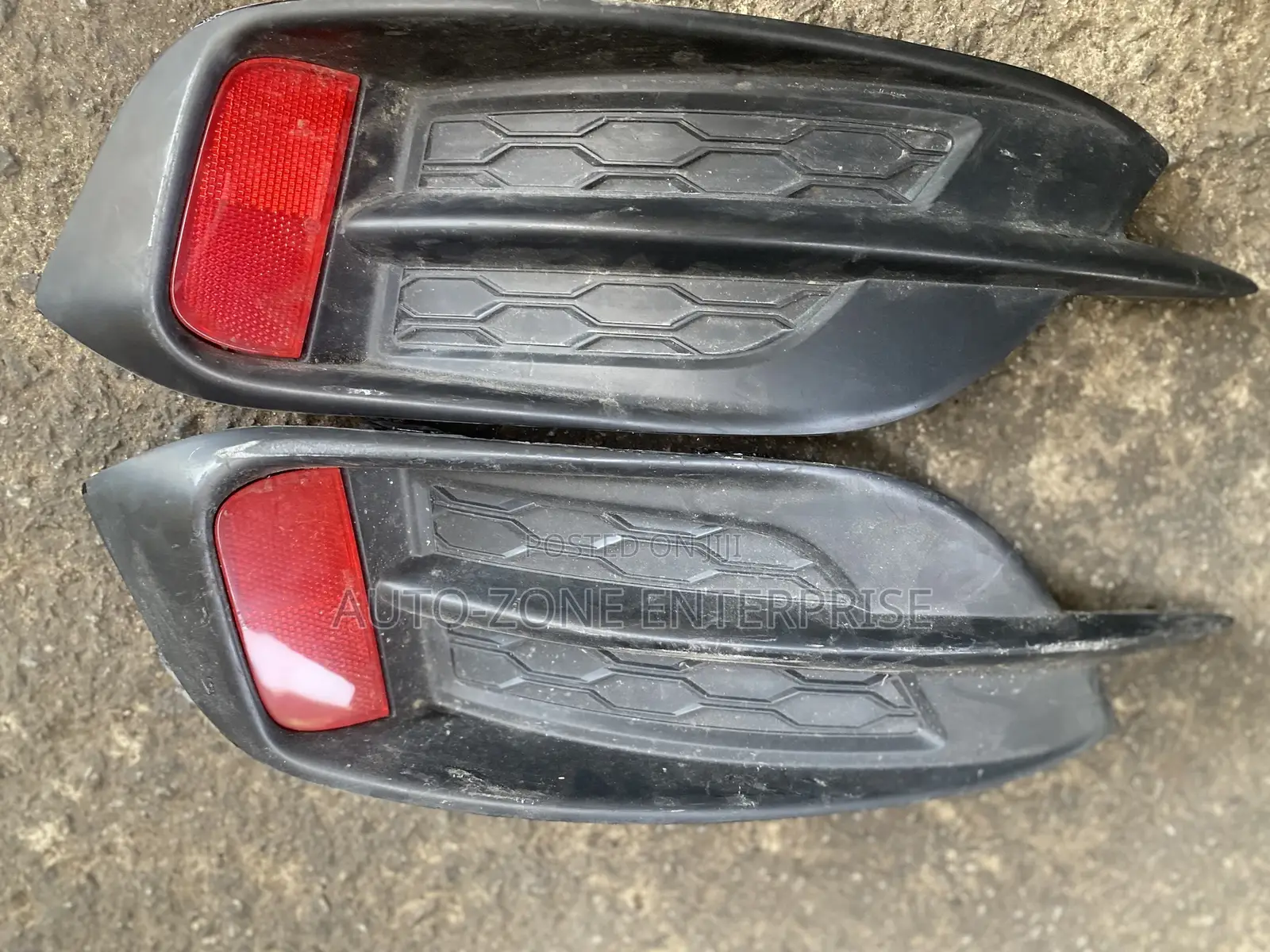 Honda Civic 2016 2017 2018 2019 2020 Back Bumper Reflector