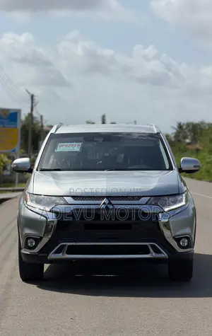 Mitsubishi Outlander 2.4 PHEV AWD 2020 Silver