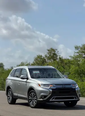 Mitsubishi Outlander 2.4 PHEV AWD 2020 Silver