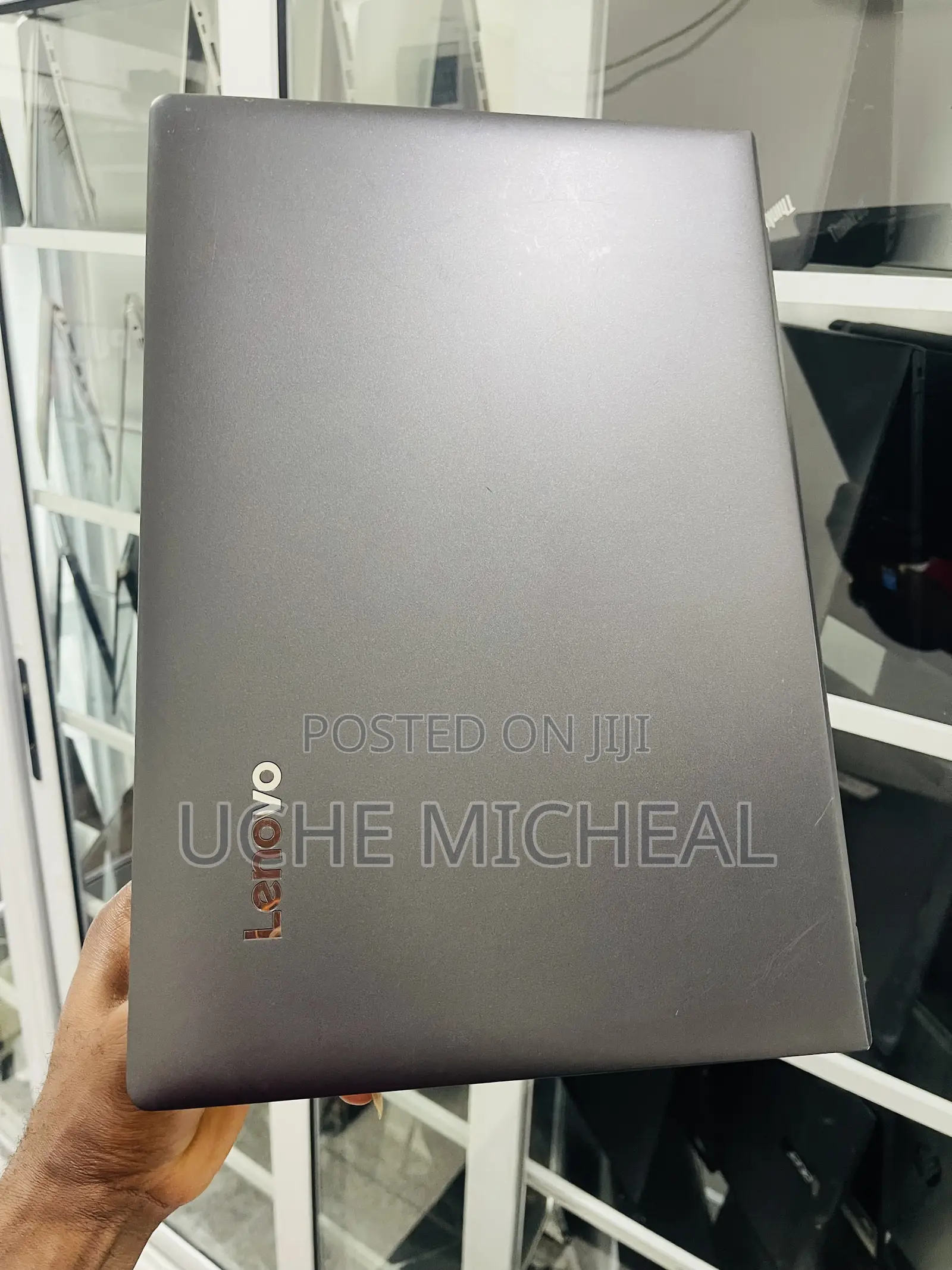 Laptop Lenovo IdeaPad 520 8GB Intel Core i3 HDD 1T