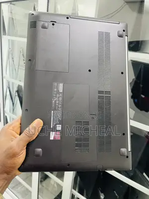 Laptop Lenovo IdeaPad 520 8GB Intel Core i3 HDD 1T