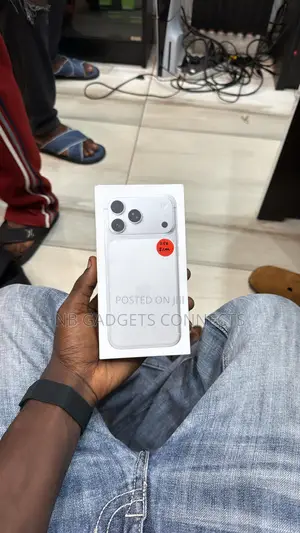 New Apple iPhone 17 Pro Max 256 GB Silver