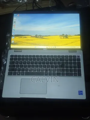 Laptop Dell Latitude 5520 16GB Intel Core i7 SSD 256GB