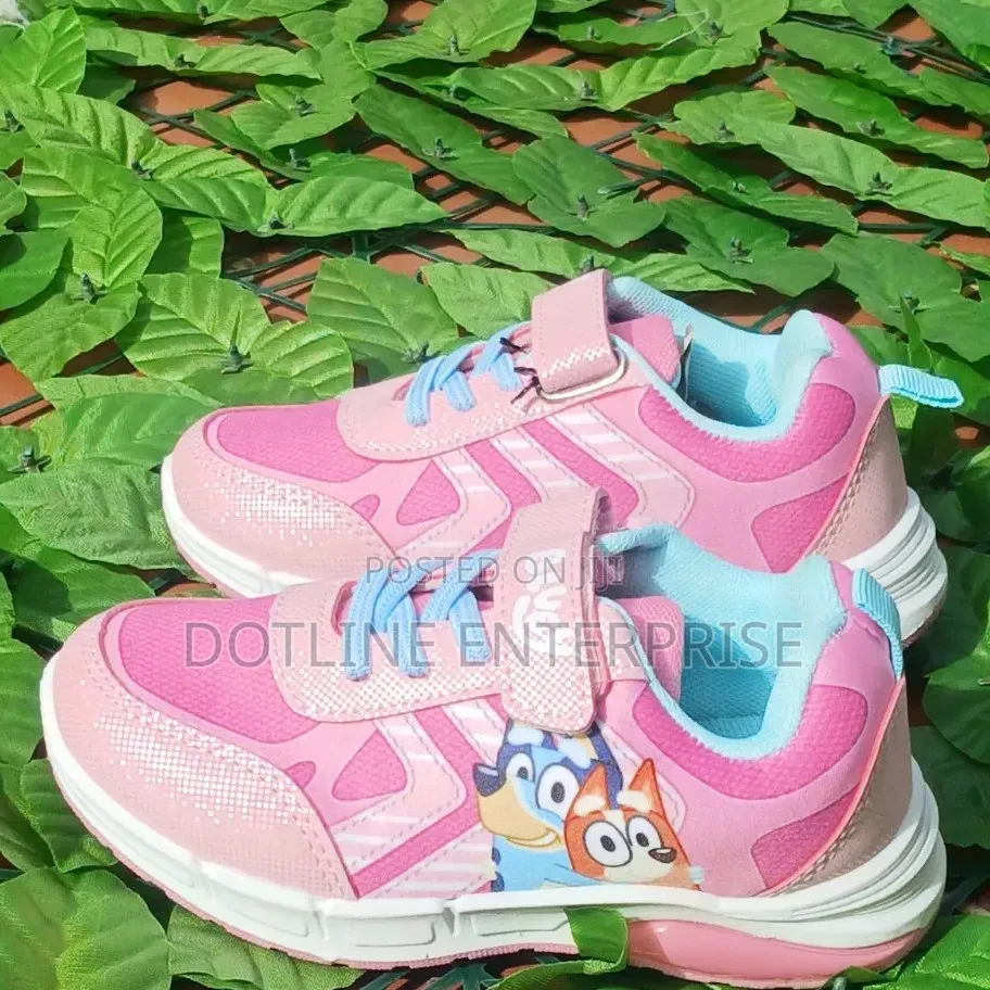 Girl's Sneakers