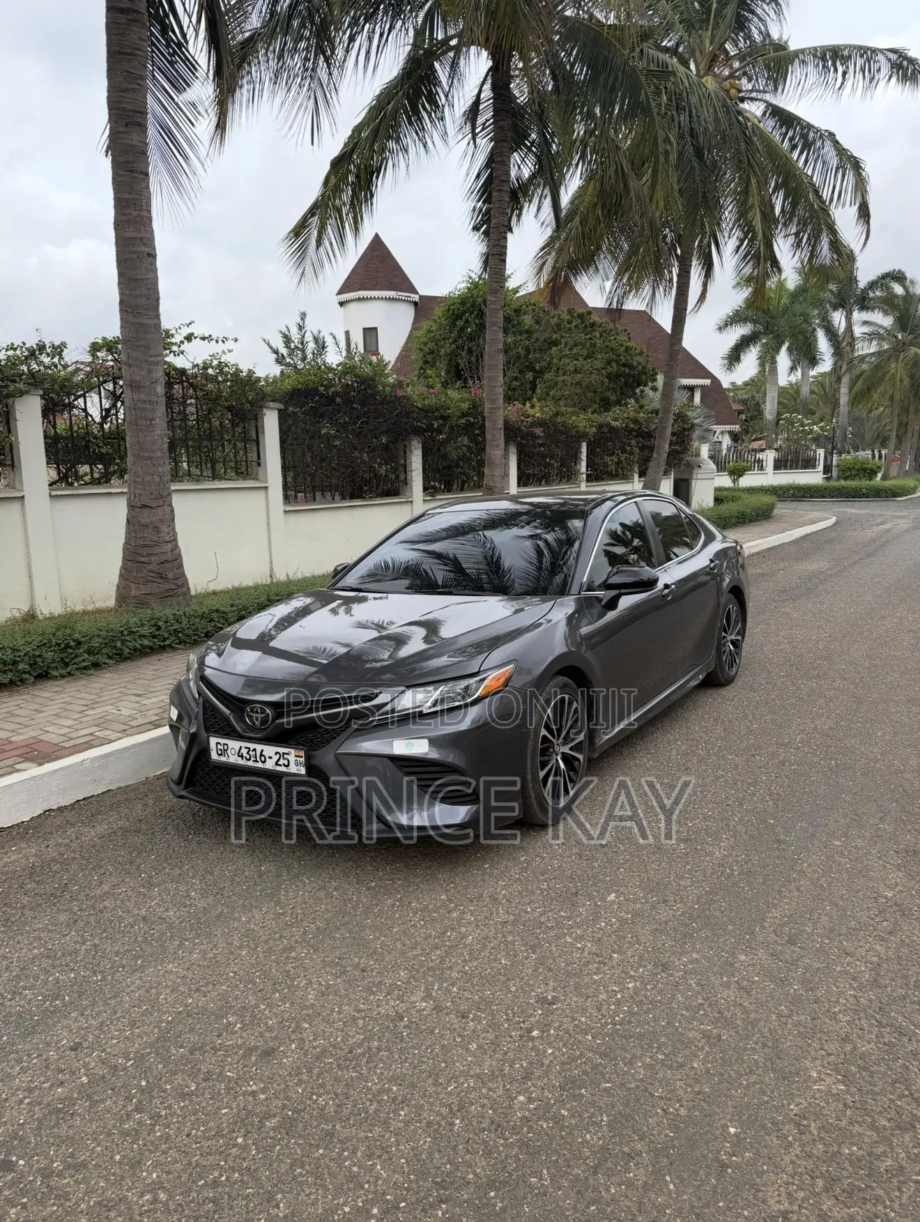 Toyota Camry 2018 Gray