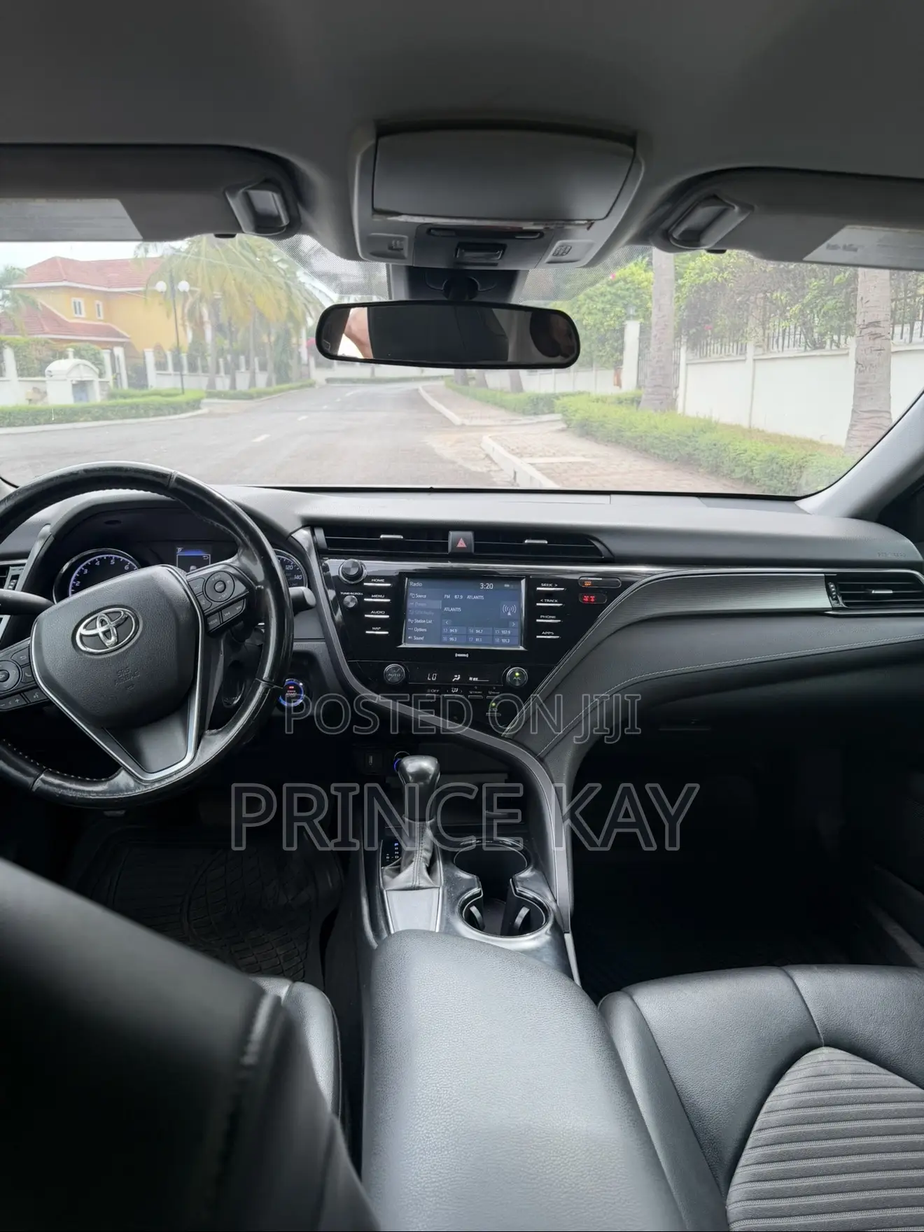 Toyota Camry 2018 Gray