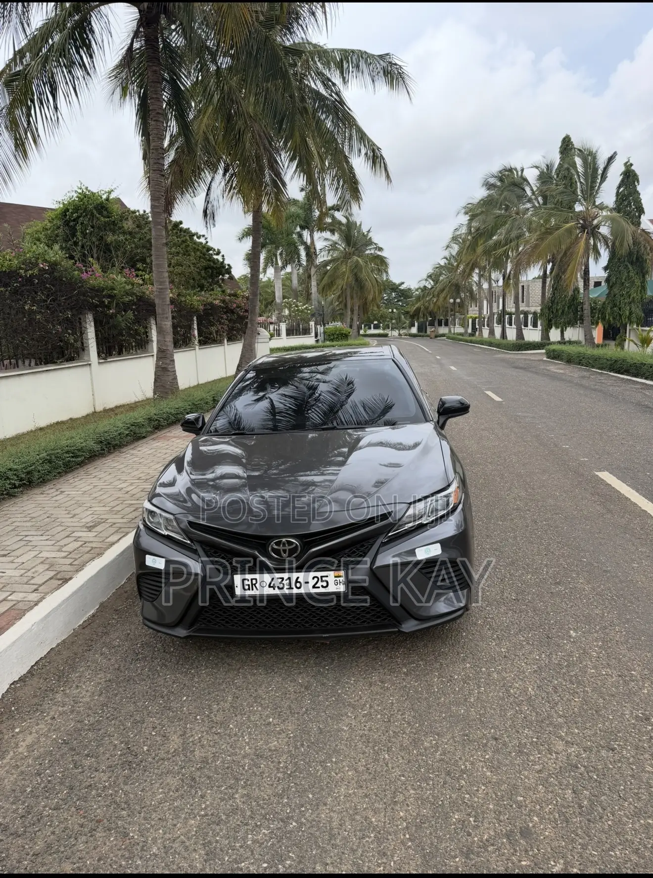 Toyota Camry 2018 Gray
