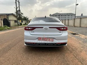 Renault Samsung SM6 2017 White