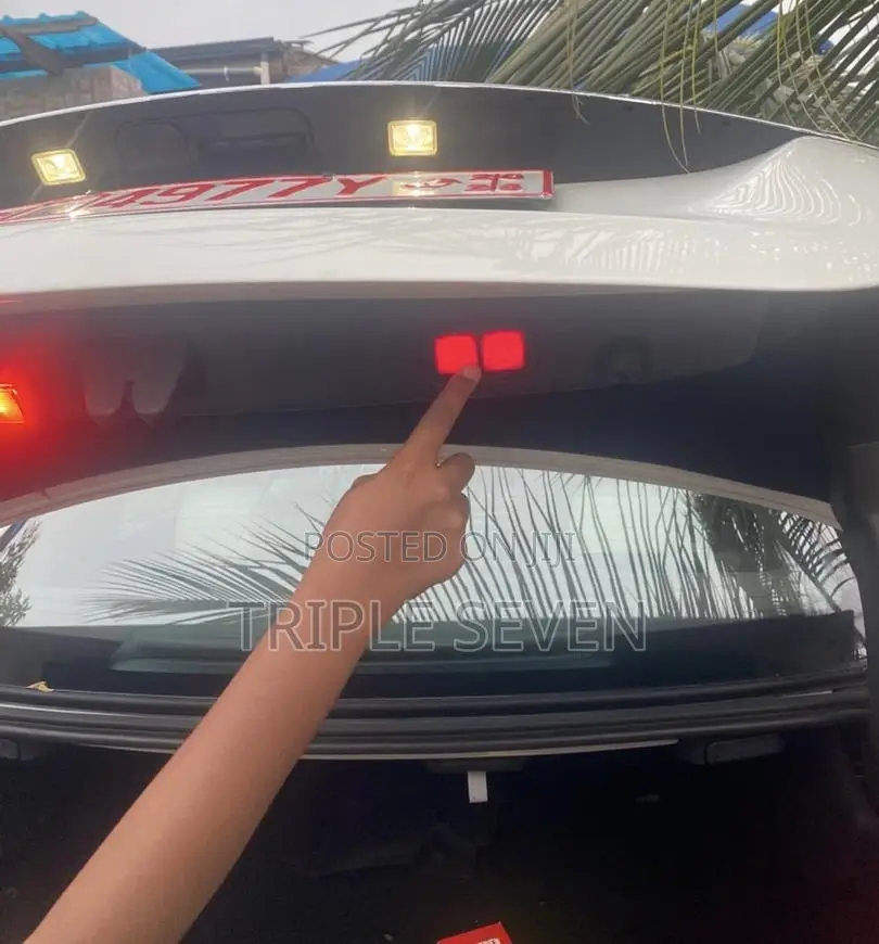 Mercedes-Benz E300 2017 White
