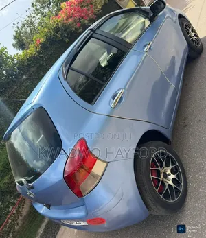 Toyota Vitz 1.0 FWD 3dr 2010 Gray