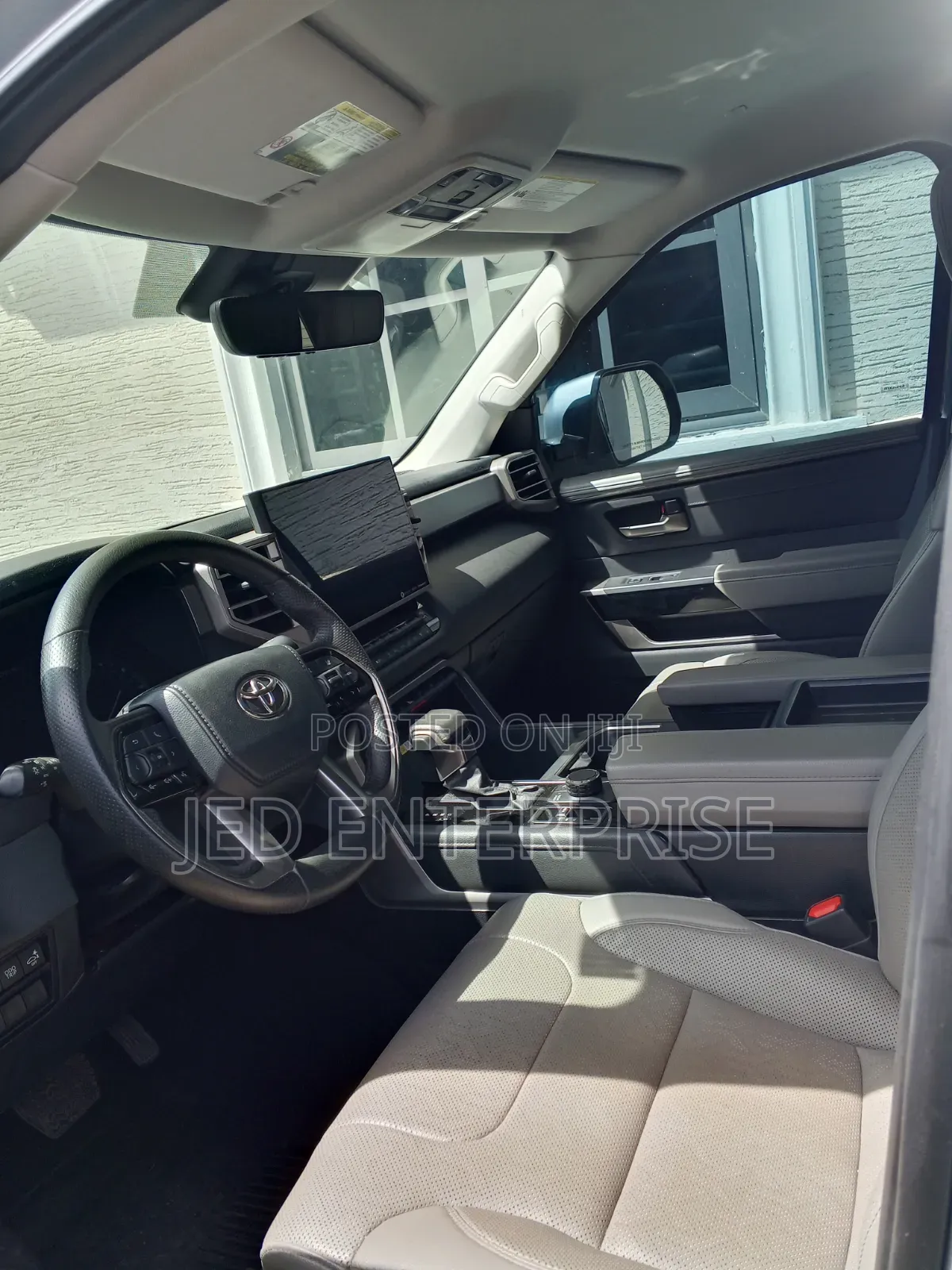 Lexus LX 570 AWD 2017 Gold