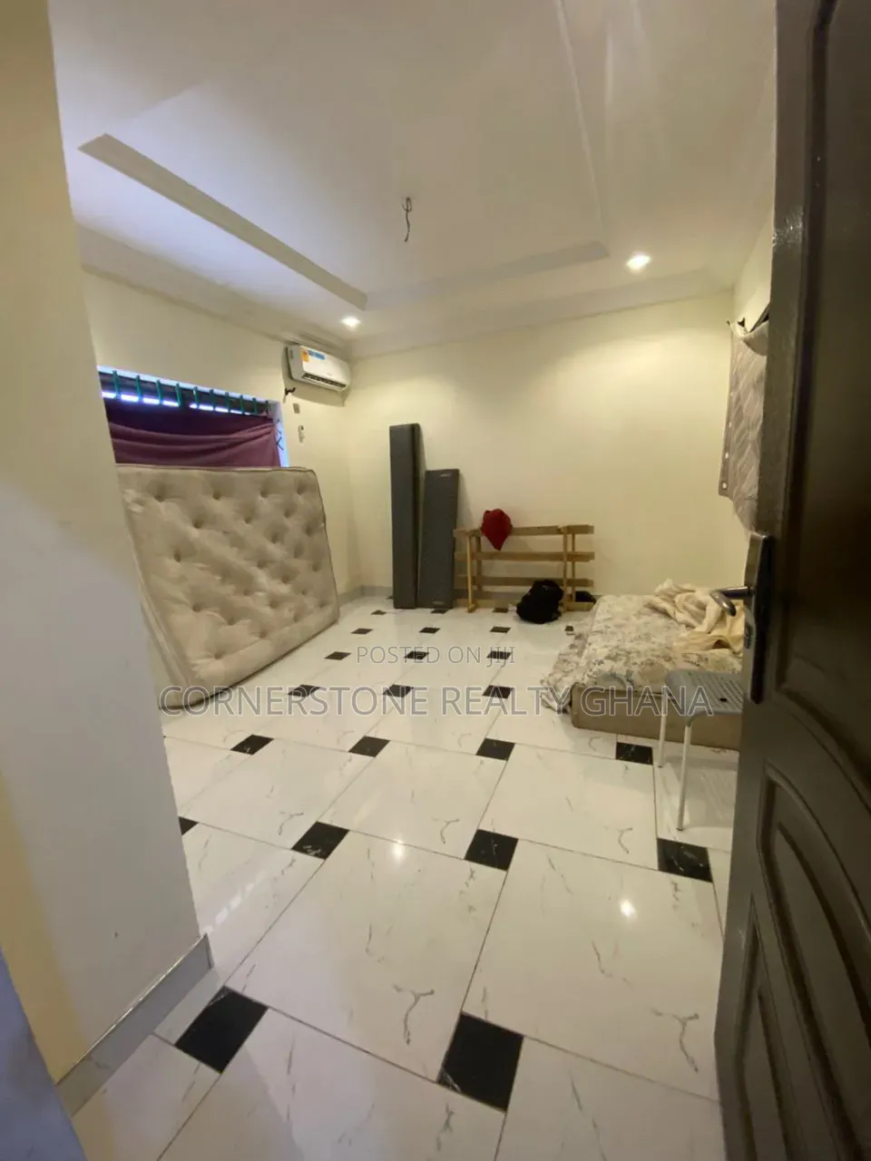 3bdrm House in Lake Side Estate for rent